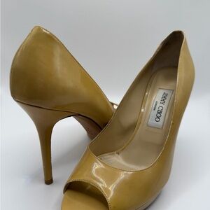 Jimmy Choo London-Crown Patent Leather Open Toe Pumps Color Nude Tan Size US 8.5